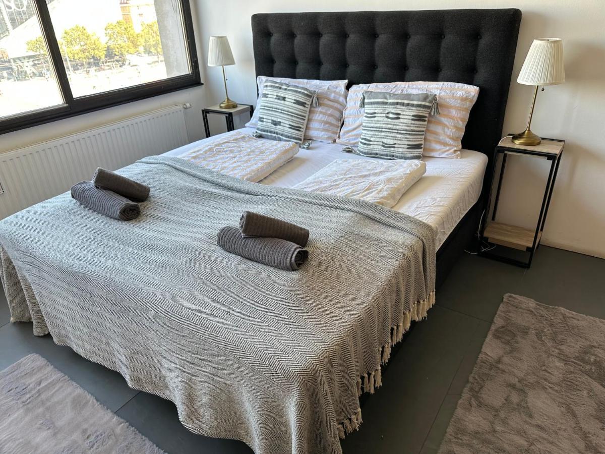 Apartment Am Schwedenplatz Вена Экстерьер фото